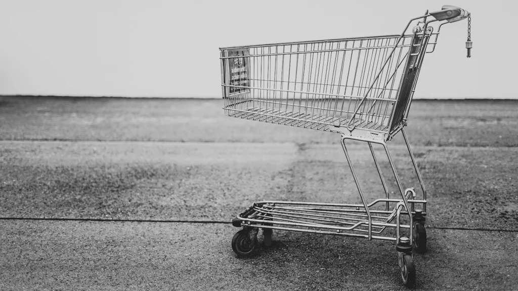Jak wózki na kartony usprawniają procesy w e-commerce?
